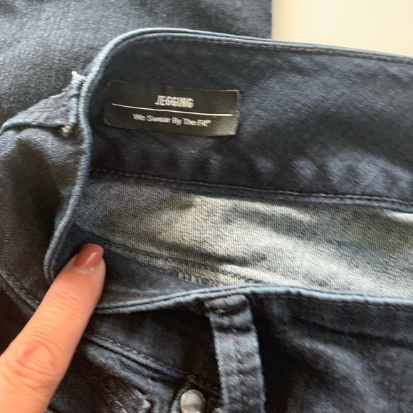 Torrid Denim Super Stretch Jegging. Dark Wash. 14 - Picture 7 of 7